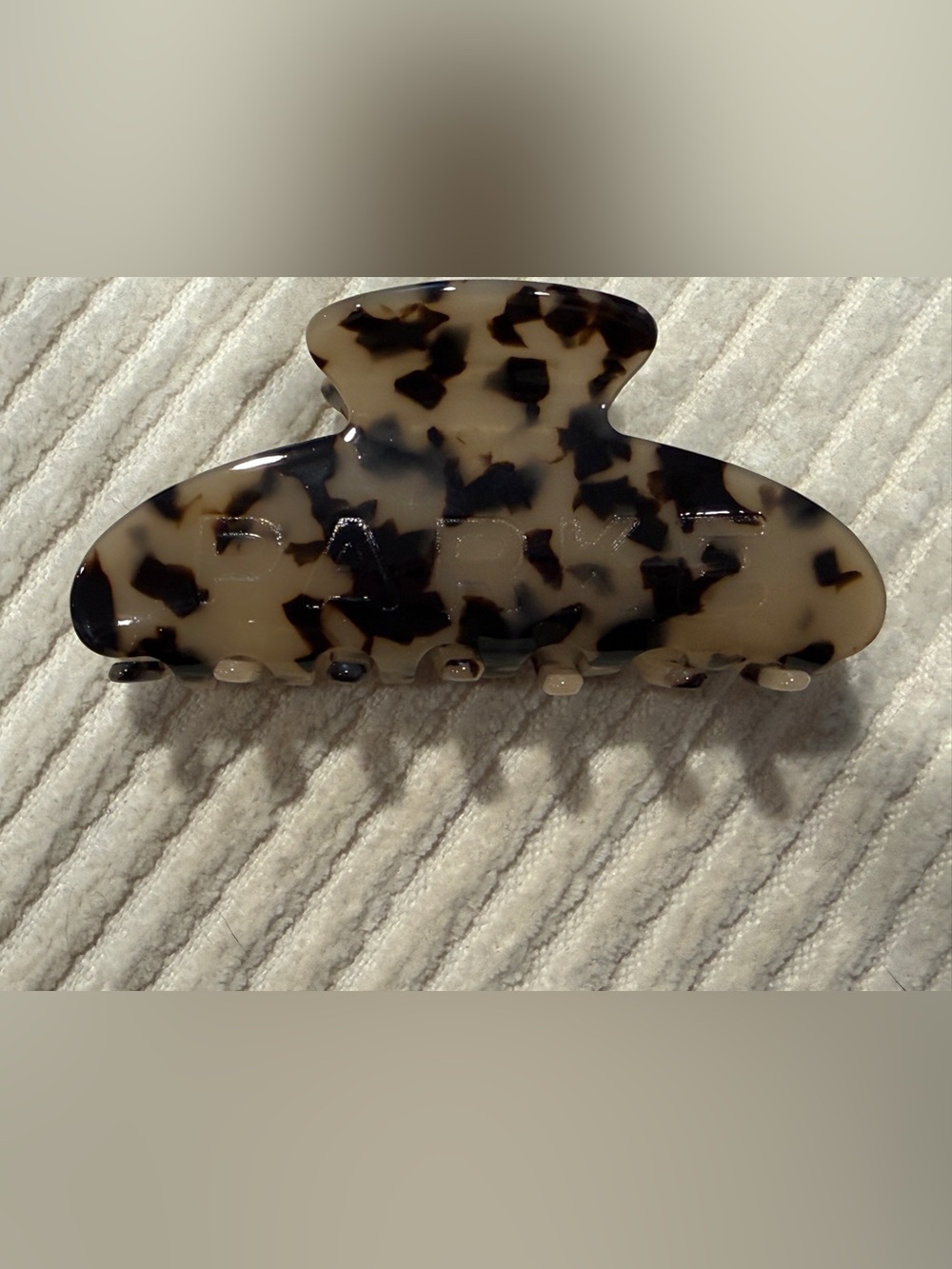 NWT PARKE Light Tortoise Claw Clip | Oversized Hair Clip | Tortoiseshell
